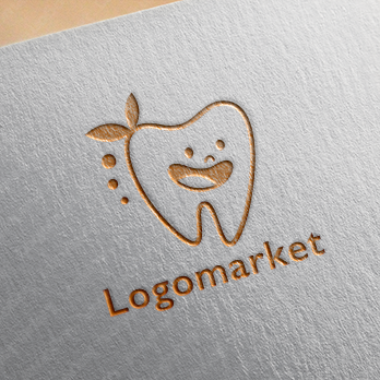 歯とキャラクターと笑顔のロゴ