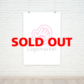 手と親子とハートのロゴ