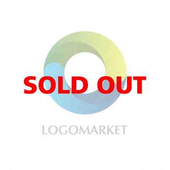 リングと重なりとOのロゴ