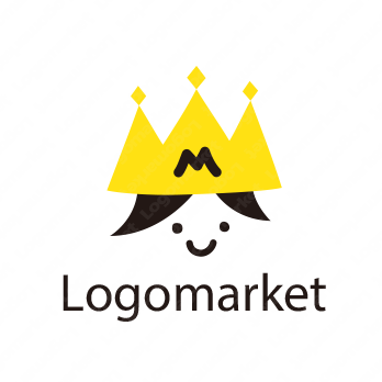 キャラクターとMと王冠のロゴ