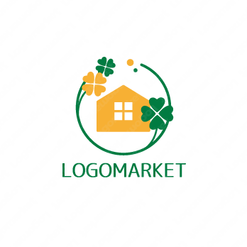 クローバーと家とリフォームのロゴ