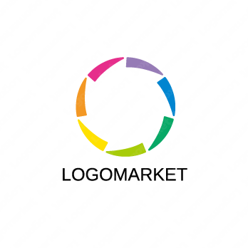 虹と7と輪のロゴ