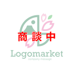 日本と扇と桜のロゴ