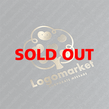 個性と木とハートのロゴ