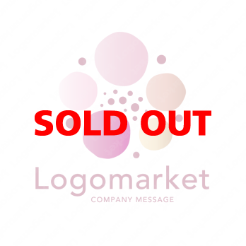 梅と癒しと和モダンのロゴ