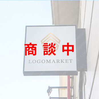 盾とエンブレムと守るのロゴ