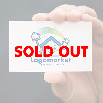 家と掃除とモップのロゴ