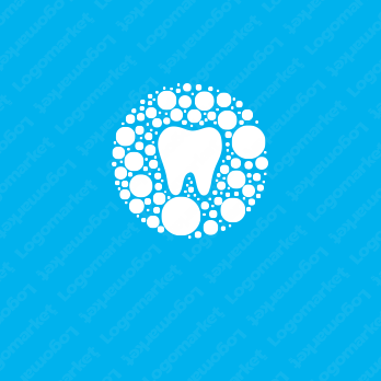 歯と水と清潔感のロゴ