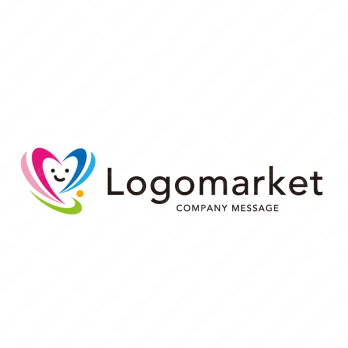 ハートと笑顔と寄り添うのロゴ