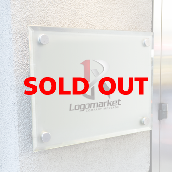 RとNo.1と∞のロゴ