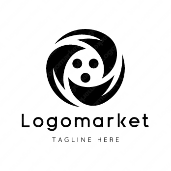 人と輪と正円 のロゴ