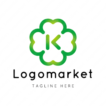 Kと四つ葉とクローバーのロゴ