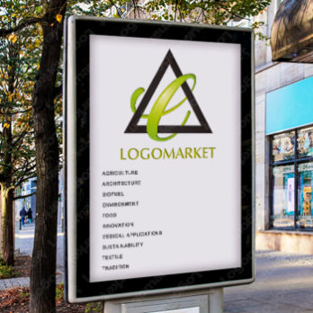 トライアングルと三角とeのロゴ