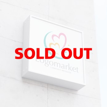 ハートと寄り添うと愛情のロゴ