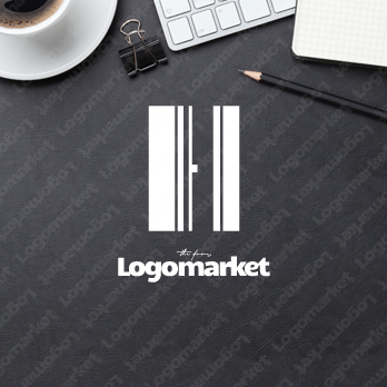 Hとシンプルモダンと高級感のロゴ