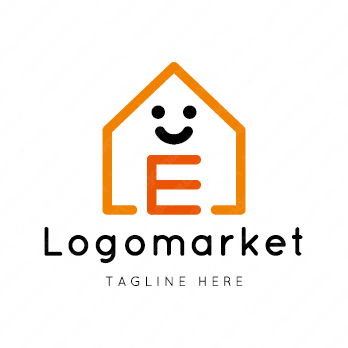Eと家と笑顔のロゴ