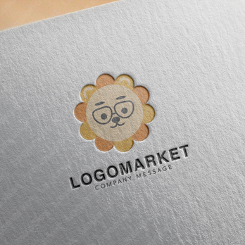 ライオンと医師とメガネのロゴ