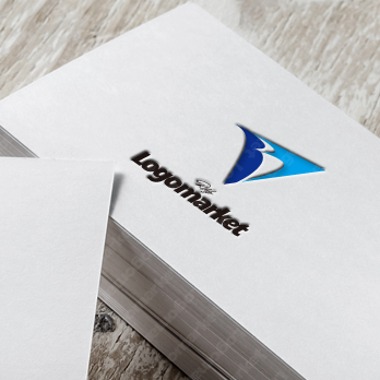 紙飛行機と挑戦とMのロゴ