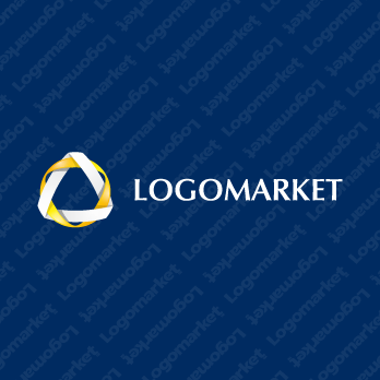 環と輪と三角のロゴ