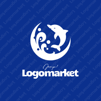 イルカと水しぶきと楽しいのロゴ