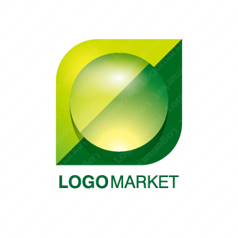 ドロップと自然と水のロゴ