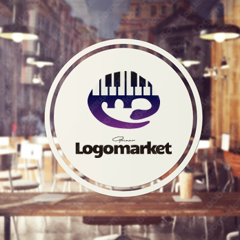 鍵盤とユニークとインパクトのロゴ