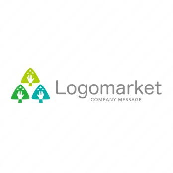 手と森と成長のロゴ