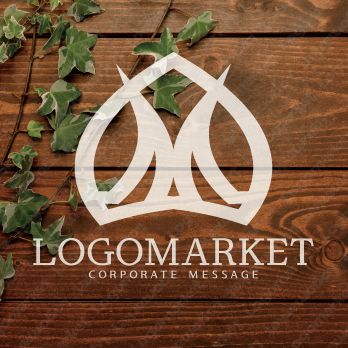 Mと統制と正義のロゴ