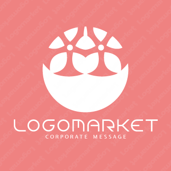 木の実と森と自然のロゴ