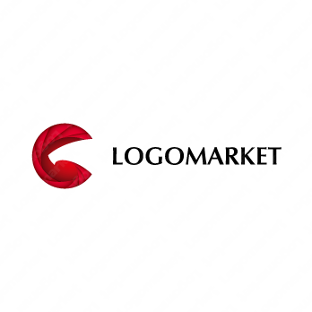 翼と鷹と回転のロゴ