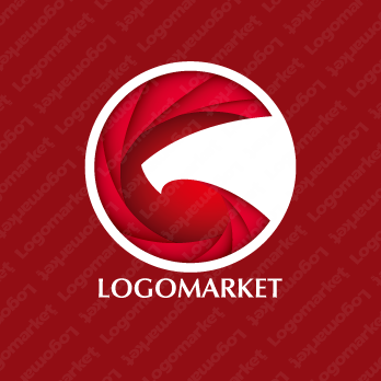 翼と鷹と回転のロゴ