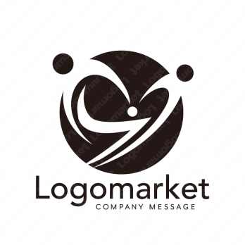 ファミリーとYとハートのロゴ