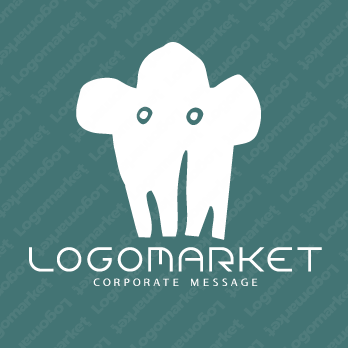 森と木とキャラクターのロゴ