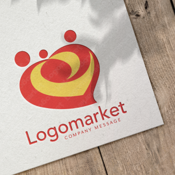 ファミリーとハートと家族愛のロゴ