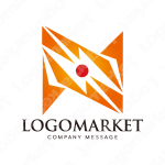 Nと稲妻と光線のロゴ