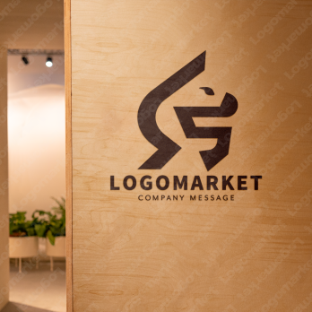 馬とシンプルと存在感のロゴ