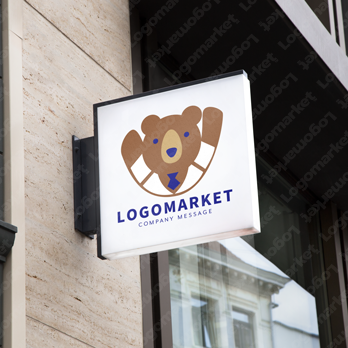 クマと医者とキャラクターのロゴ