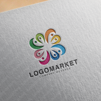 人とクローバーと幸福のロゴ