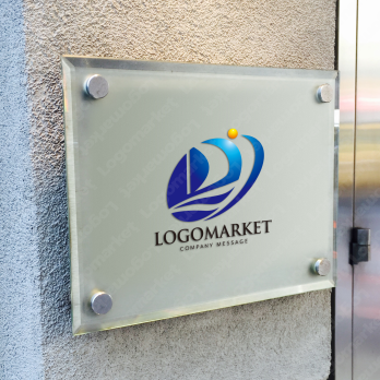 海と船と先進的のロゴ