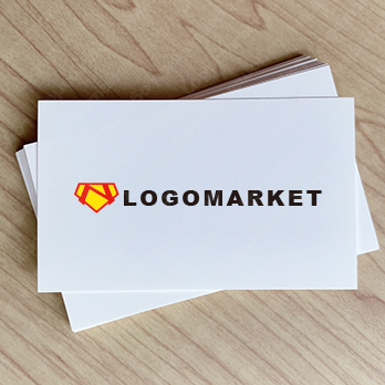 ヒーローと強いと守るのロゴ