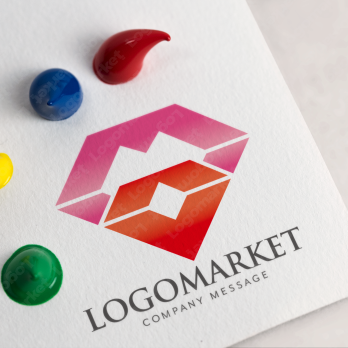 ハートとダイヤモンドと唇のロゴ