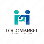 人と腕を組むとパートナーのロゴ