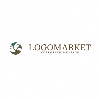 自然と時間と時計のロゴ