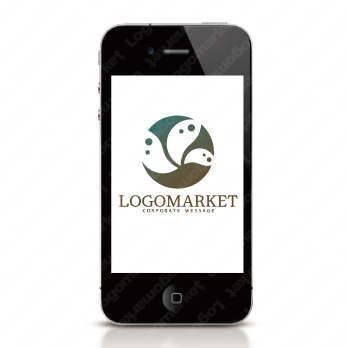 自然と時間と時計のロゴ