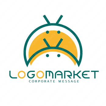 笑顔とキュートとキャラクターのロゴ