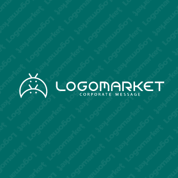 笑顔とキュートとキャラクターのロゴ