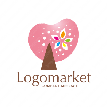 ハートと木と温かみのロゴ
