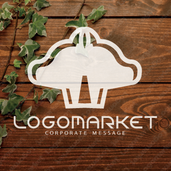 木と自然と緑のロゴ