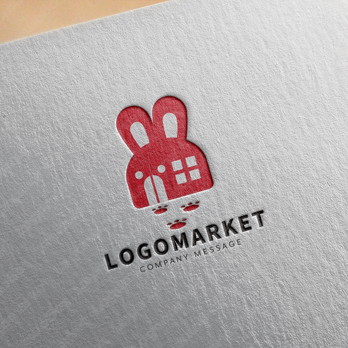 うさぎと家と足跡のロゴ