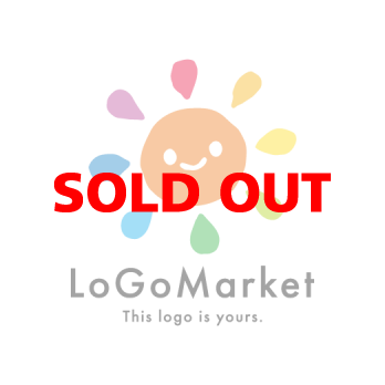 太陽と笑顔と虹のロゴ